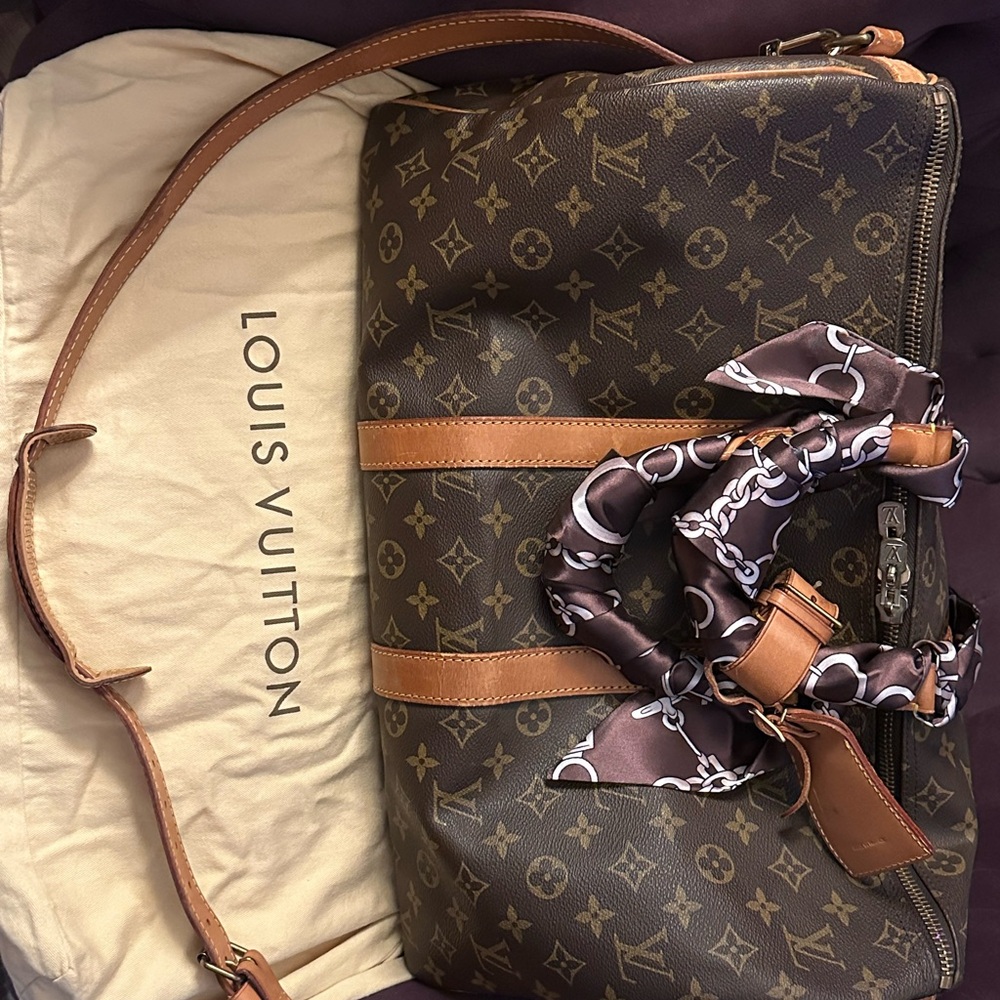 Louis Vuitton Monogram Keepall 45 - Picture 2 of 14